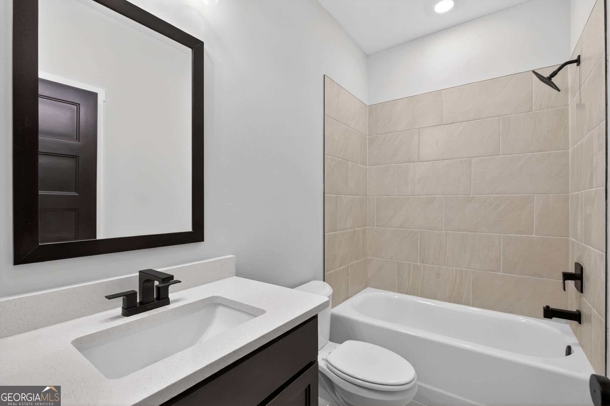 14539 County Road 10 Ranburne, AL 36273 - Photo 27 of 54 a bathroom with a sink a toilet and shower