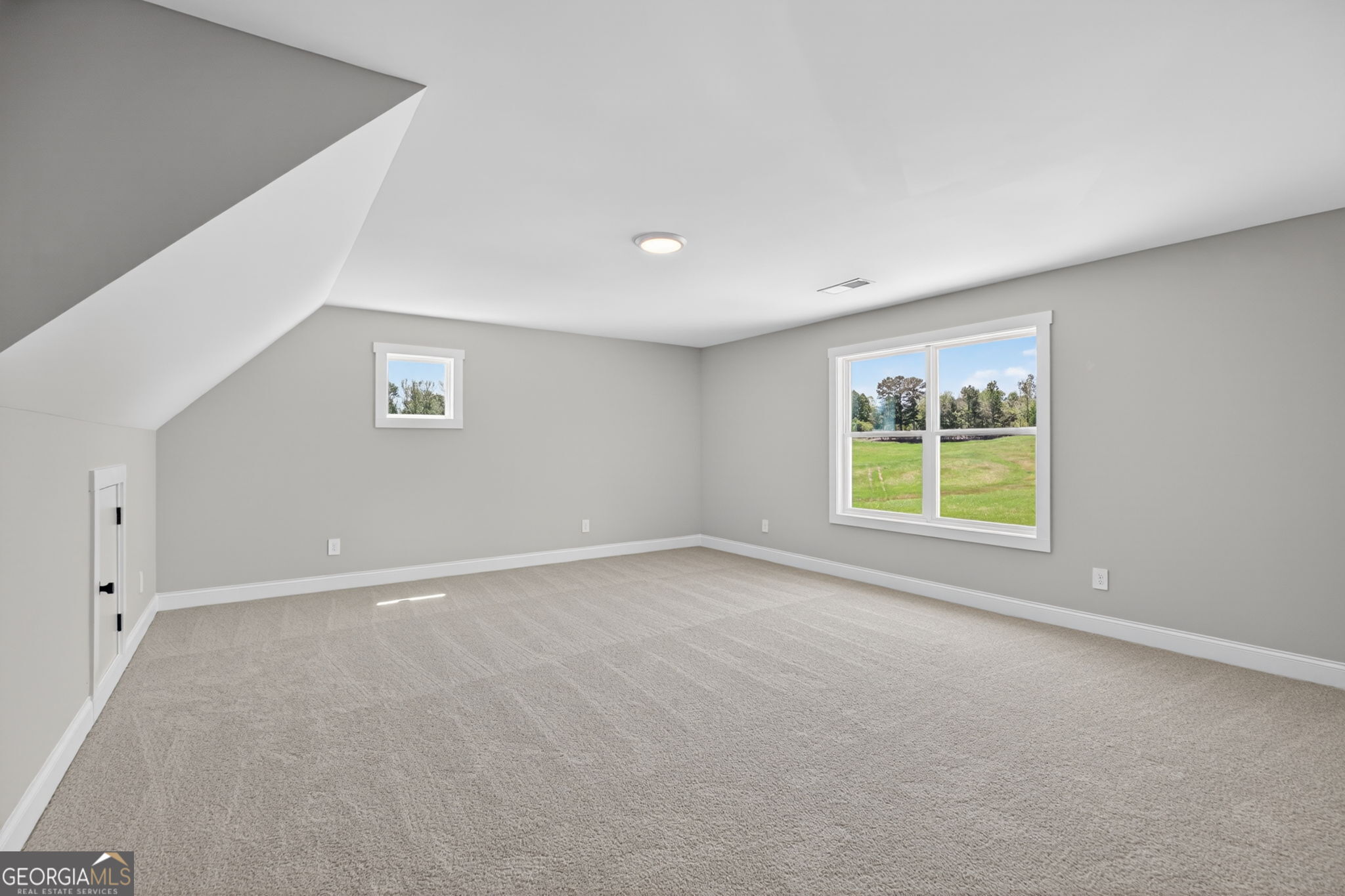 14539 County Road 10 Ranburne, AL 36273 - Photo 40 of 54 an empty room with a empty space and a window