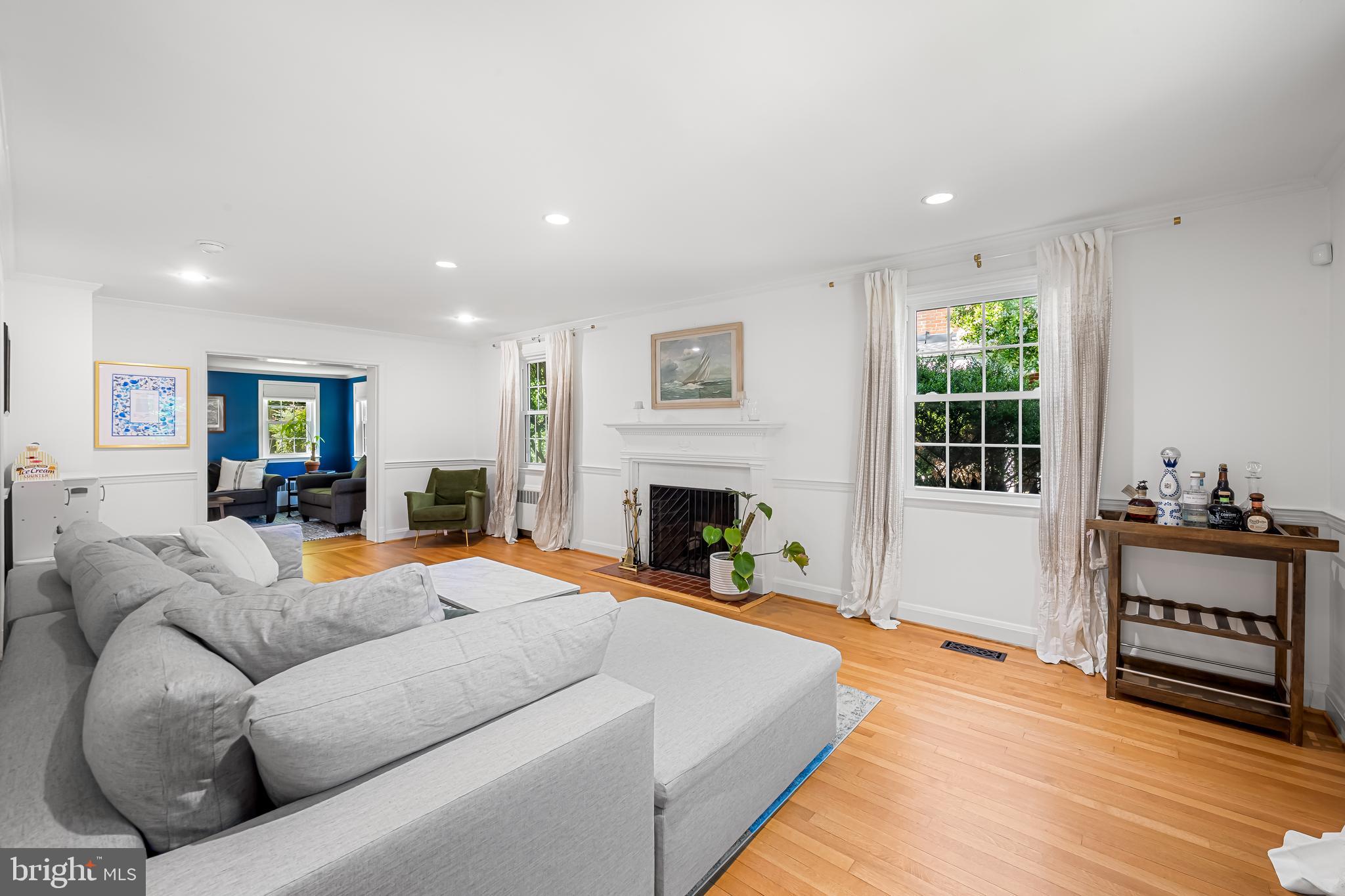 515 Yarmouth Road Baltimore, MD 21286 - Photo 10 of 44 a living room with furniture and a fireplace