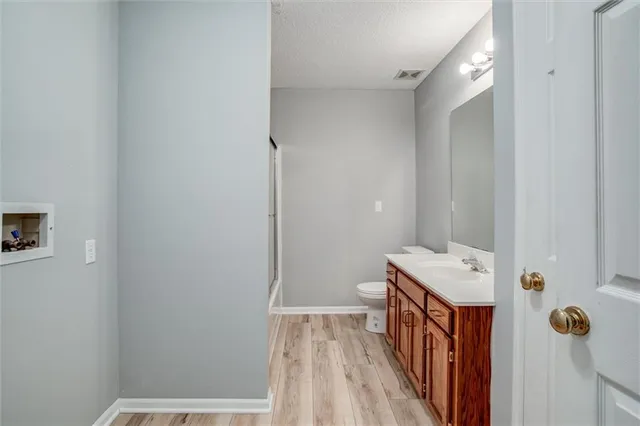 $204,500 | 1123 Ephraim Drive, Grain Valley, MO 64029