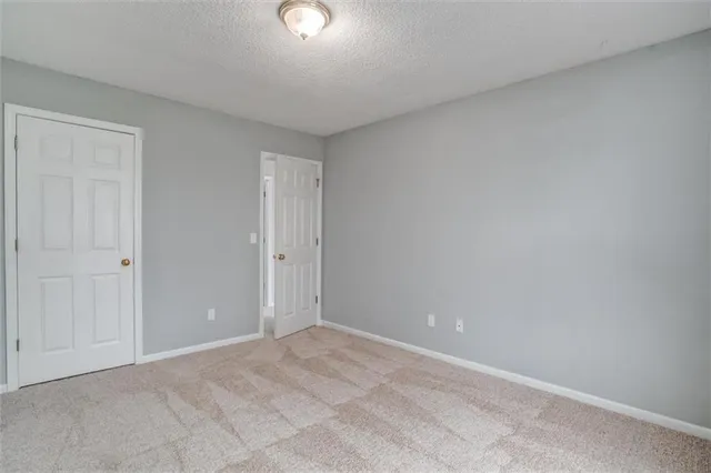 $204,500 | 1123 Ephraim Drive, Grain Valley, MO 64029