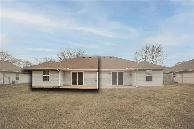 $204,500 | 1123 Ephraim Drive, Grain Valley, MO 64029