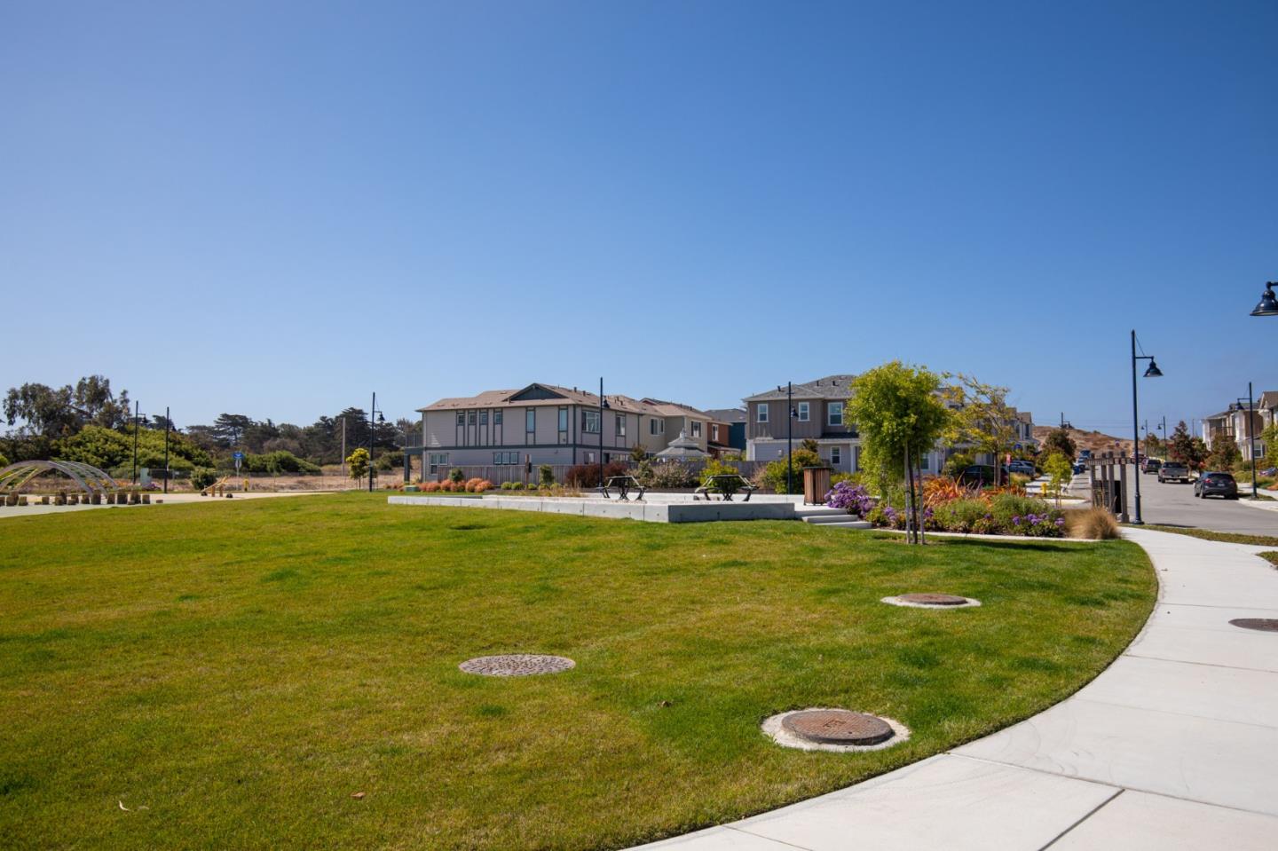 275 10th Street Marina, CA 93933 - Photo 22 of 25 a view of a swimming pool with a yard