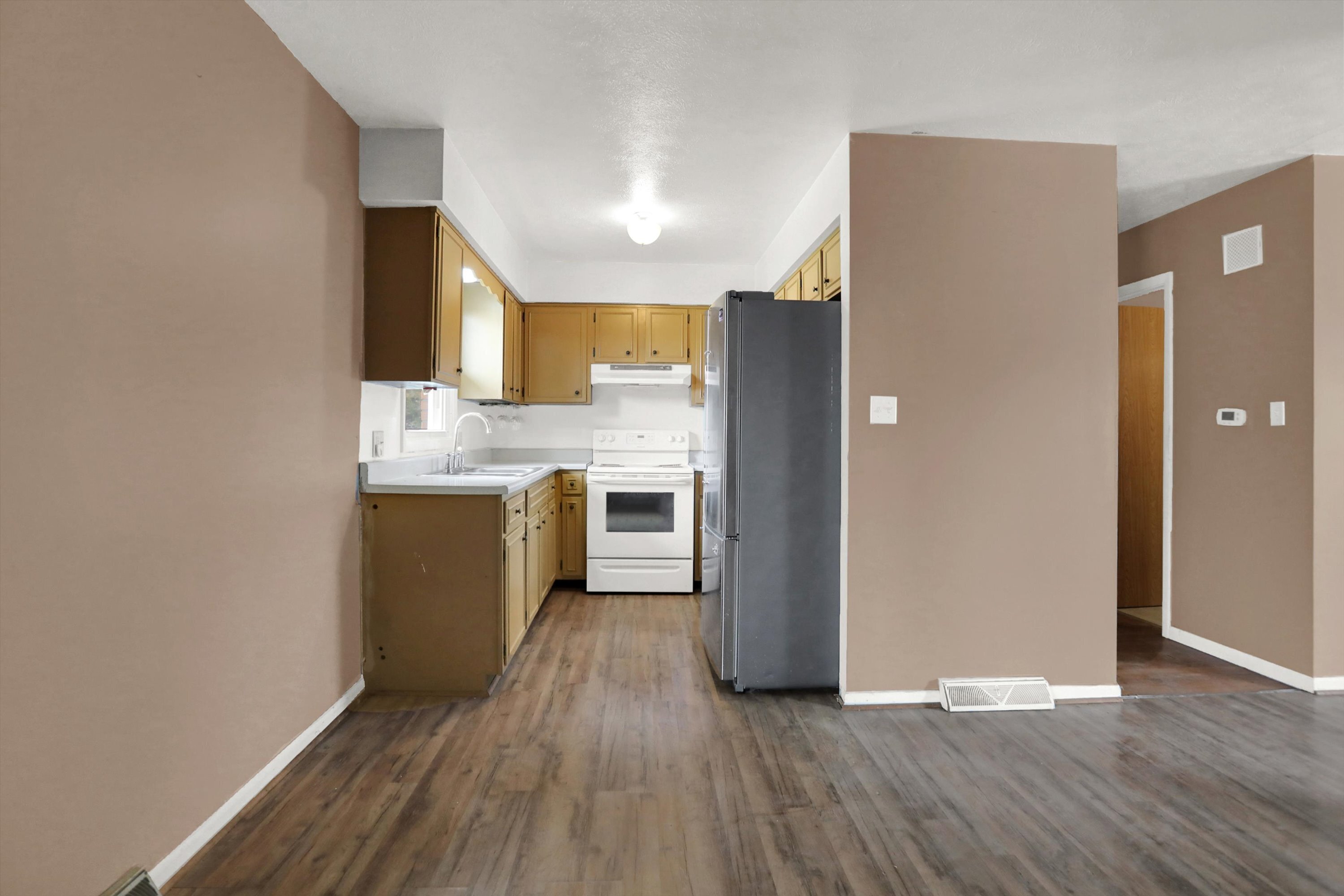 9250 Brookville Road Indianapolis, IN 46239 - Photo 10 of 29 Gallery Image 10