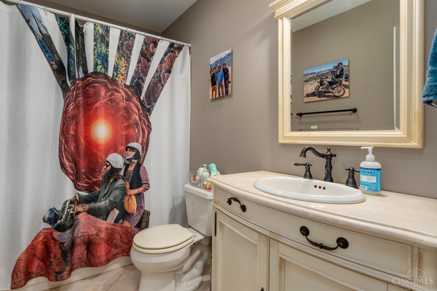 8965 Zoellner Road Cincinnati, OH 45251 - Photo 19 of 39 Gallery Image 19