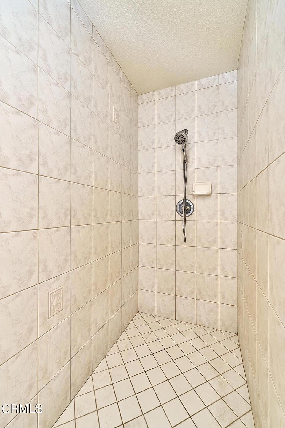 7176 Cataba Road Oak Hills, CA 92344 - Photo 15 of 55 9