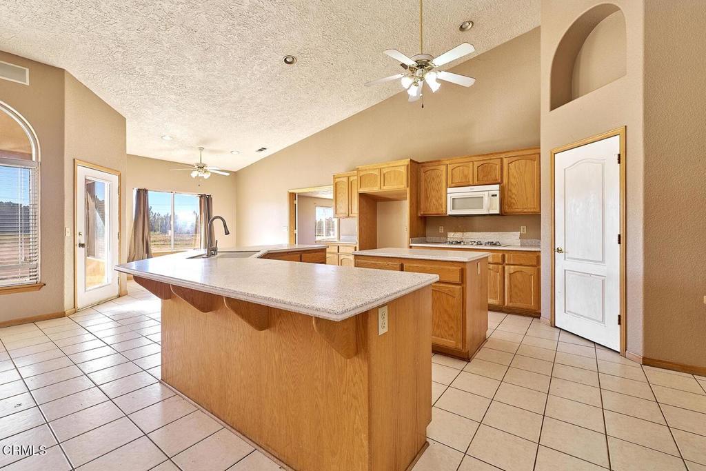 7176 Cataba Road Oak Hills, CA 92344 - Photo 36 of 55 30