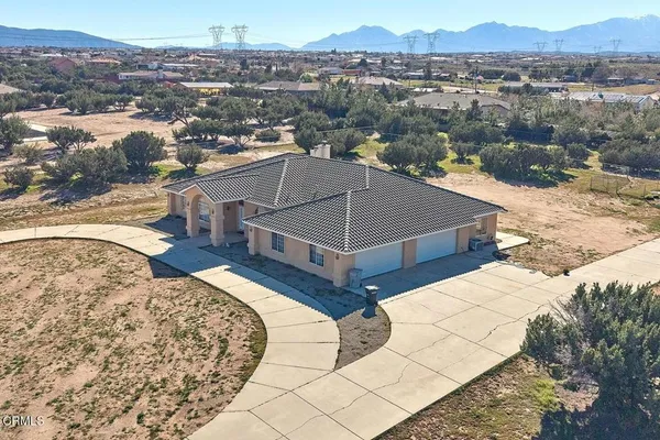 $780,000 | 7176 Cataba Road, Oak Hills, CA 92344