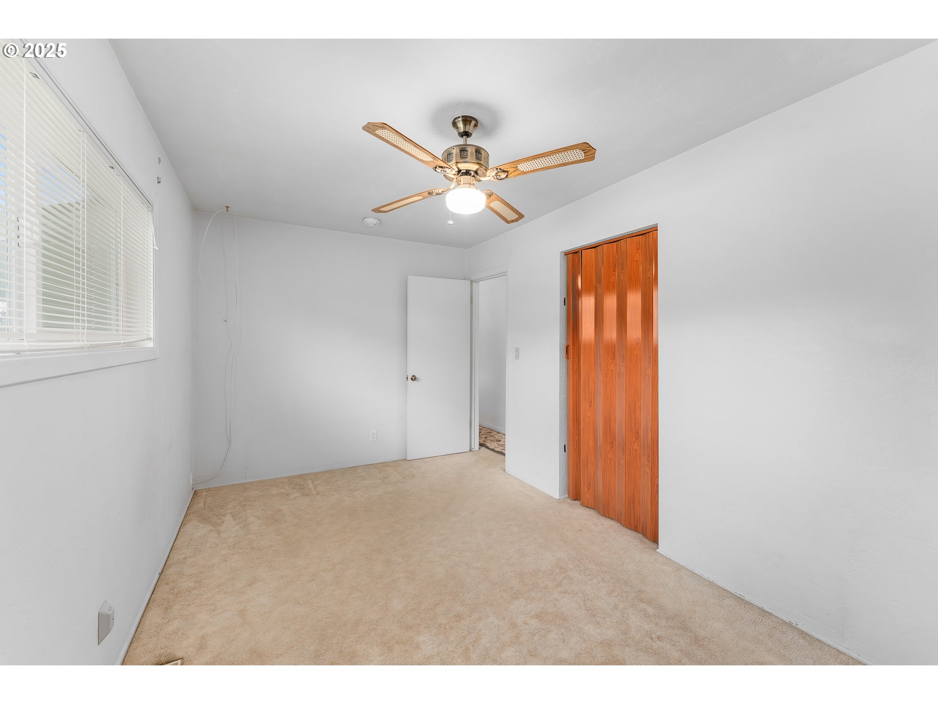 5121 Southwest Grange Road Roseburg, OR 97471 - Photo 21 of 42 a view of an empty room