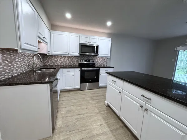 $2,200 | 12841 Orion Court, Willis, TX 77318