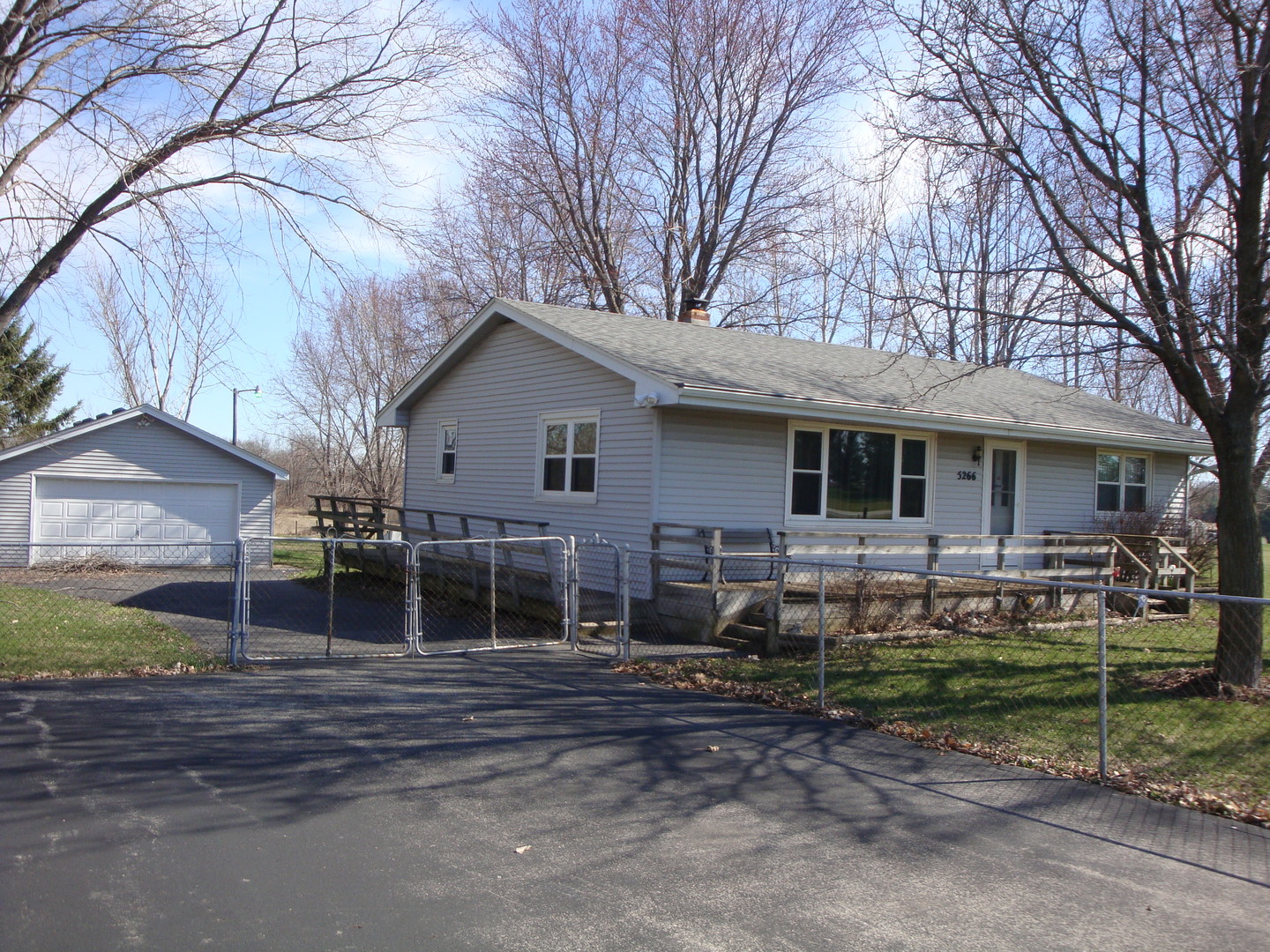 5266 Shattuck Road Belvidere, IL 61008 - Photo 3 of 4