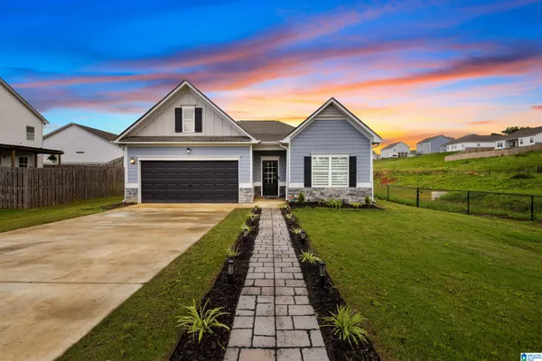 $284,900 | 444 Willow Drive, Lincoln, AL 35096