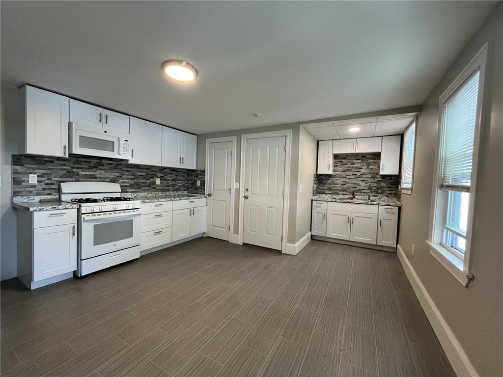 217 State Street, Unit 2R Bristol, RI 02809 - Photo 1 of 10