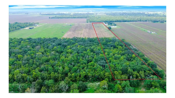 $305,000 | 1 Charlie Meyer Road, Damon, TX 77430