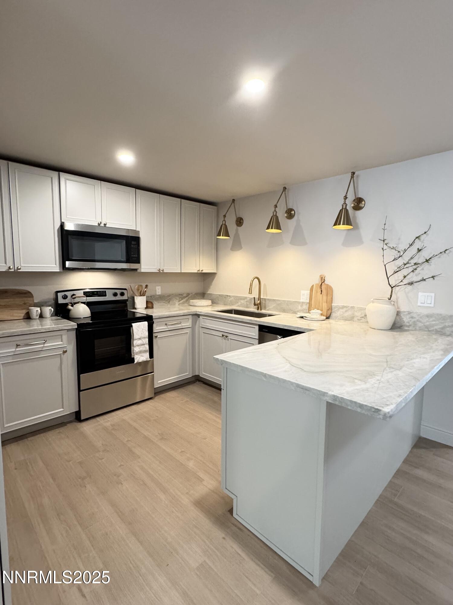 901 Rolando Way Carson City, NV 89701 - Photo 7 of 24 IMG_5462