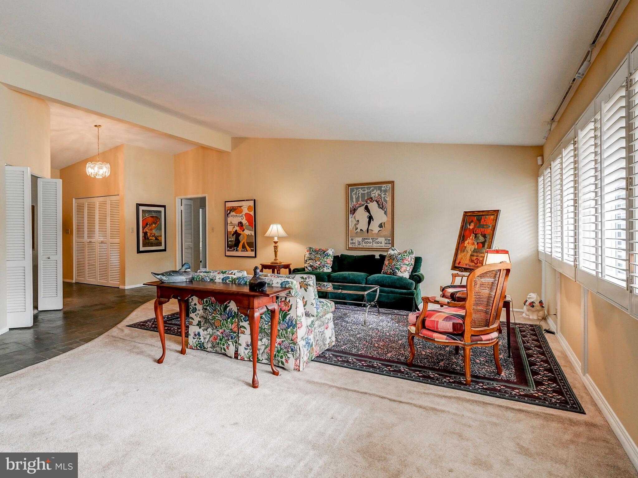 3411 Terrapin Road Pikesville, MD 21208 - Photo 12 of 35 LIVING ROOM
