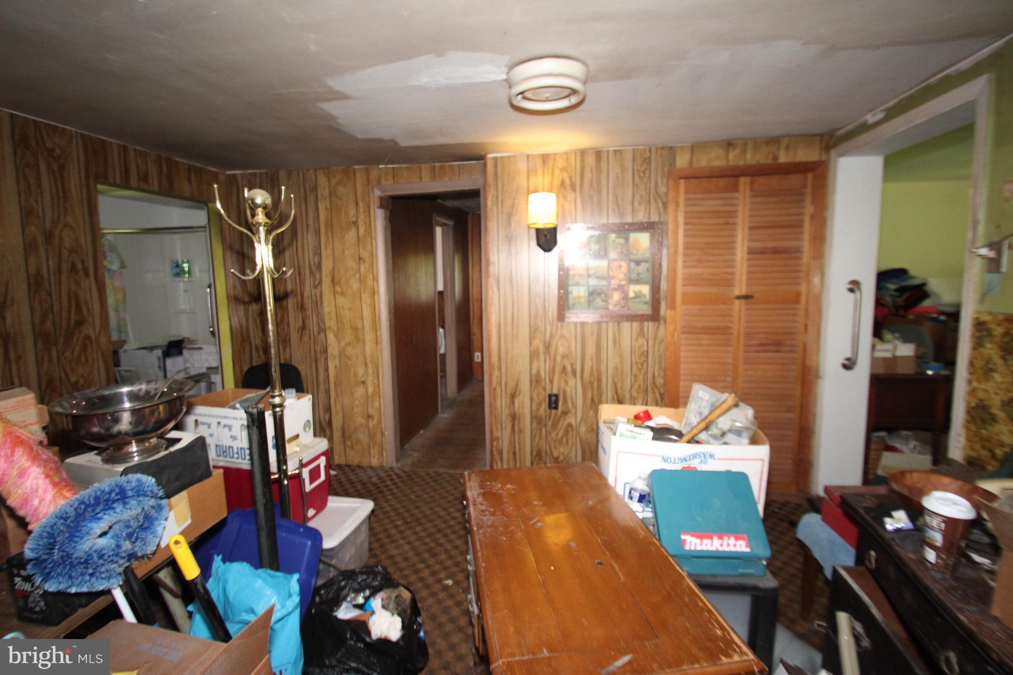 2749 Old County Road Newark, DE 19702 - Photo 4 of 15 Dining Area