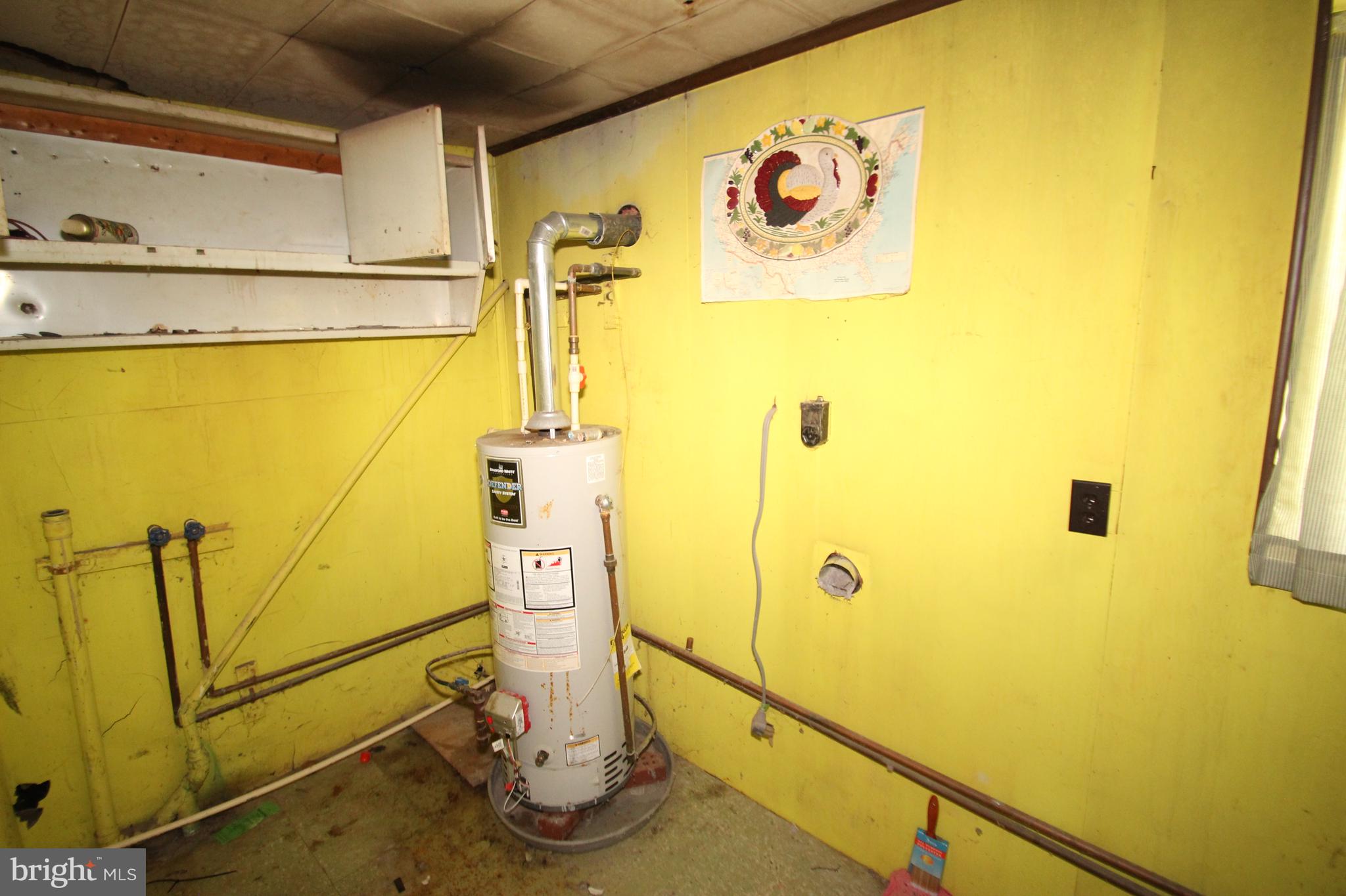 2749 Old County Road Newark, DE 19702 - Photo 9 of 15 Laundry area and water heater