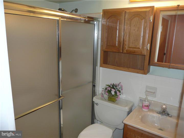28 Idolstone Road Levittown, PA 19057 - Photo 12 of 16 Gallery Image 12
