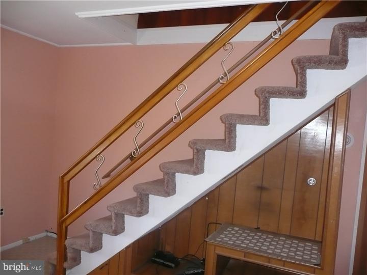 28 Idolstone Road Levittown, PA 19057 - Photo 6 of 16 Gallery Image 6