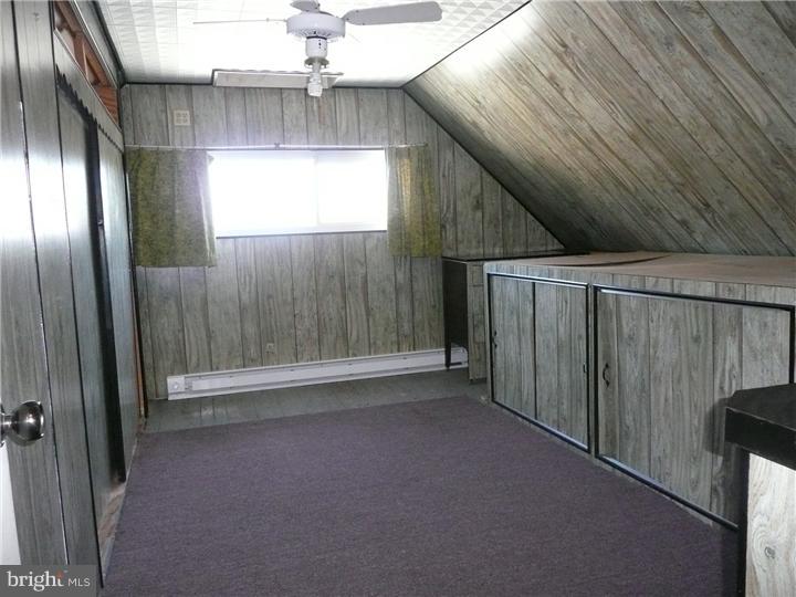 28 Idolstone Road Levittown, PA 19057 - Photo 8 of 16 Gallery Image 8