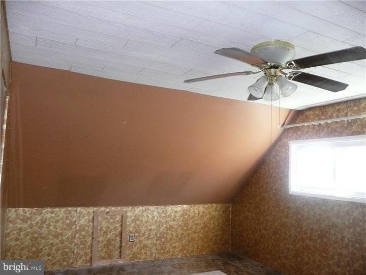 28 Idolstone Road Levittown, PA 19057 - Photo 10 of 16 Gallery Image 10