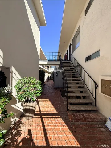 $569,000 | 1522 Centinela Avenue, Unit 101, Los Angeles, CA 90025