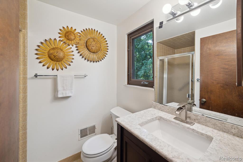 2915 Hillendale Drive Rochester Hills, MI 48309 - Photo 26 of 60