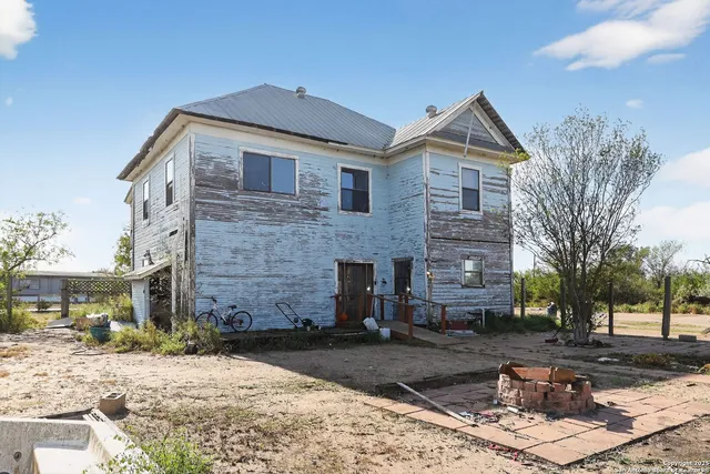 $174,500 | 1440 School Drive, Poteet, TX 78065