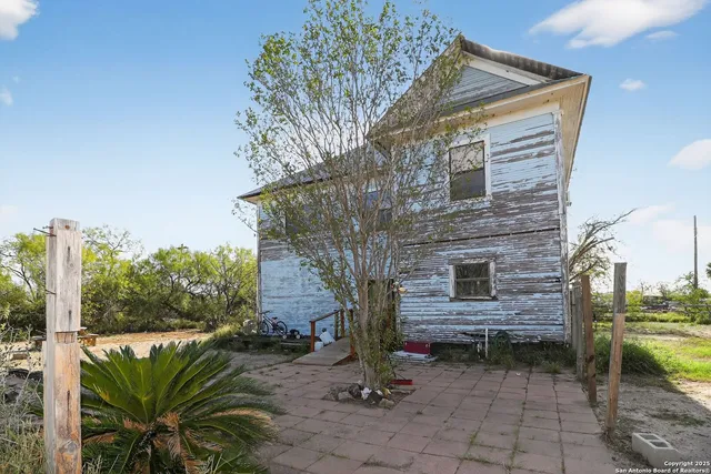 $174,500 | 1440 School Drive, Poteet, TX 78065