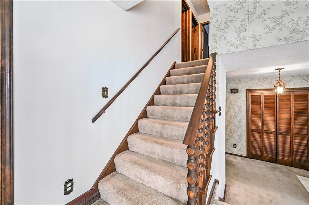 1471 George Street Hermitage, PA 16148 - Photo 35 of 49 a view of entryway with stairs