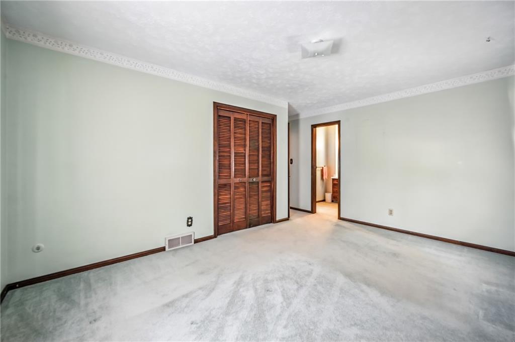 1471 George Street Hermitage, PA 16148 - Photo 44 of 49 an empty room with windows