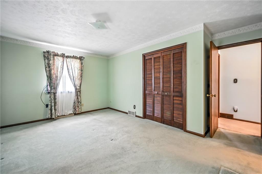 1471 George Street Hermitage, PA 16148 - Photo 46 of 49 an empty room with windows