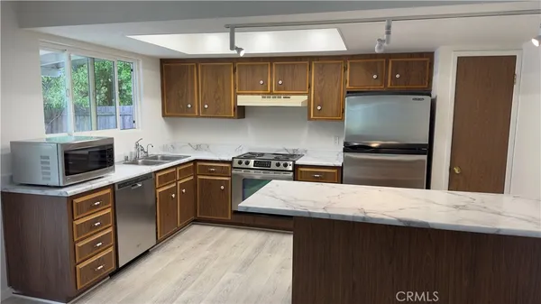 $2,000 | 13277 Anchor Village, Clearlake Oaks, CA 95423