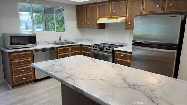 $2,000 | 13277 Anchor Village, Clearlake Oaks, CA 95423