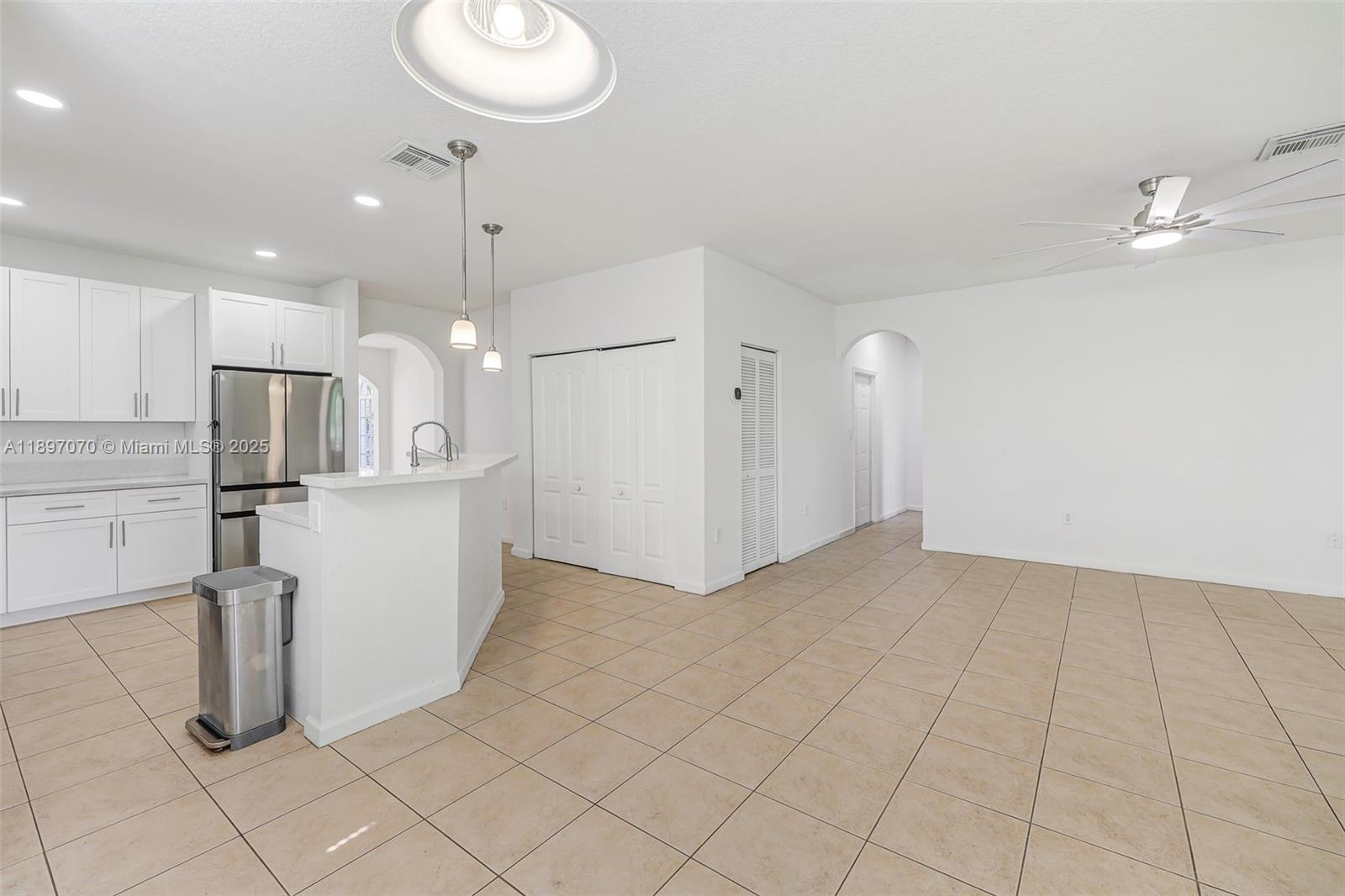 27381 Southwest 139th Place Homestead, FL 33032 - Photo 12 of 70