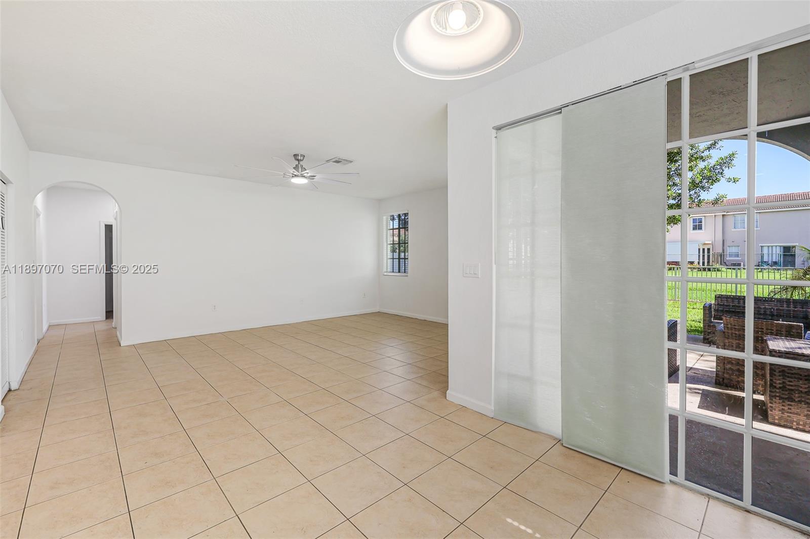 27381 Southwest 139th Place Homestead, FL 33032 - Photo 14 of 70