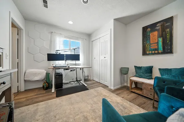 $699,000 | 1102 Hope Lane, Redding, CA 96003