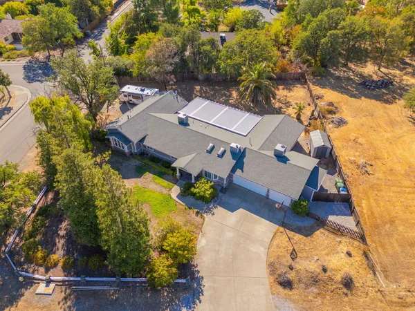 $699,000 | 1102 Hope Lane, Redding, CA 96003