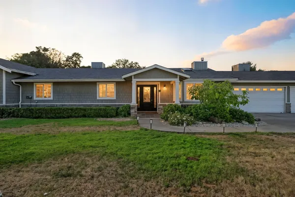 $699,000 | 1102 Hope Lane, Redding, CA 96003