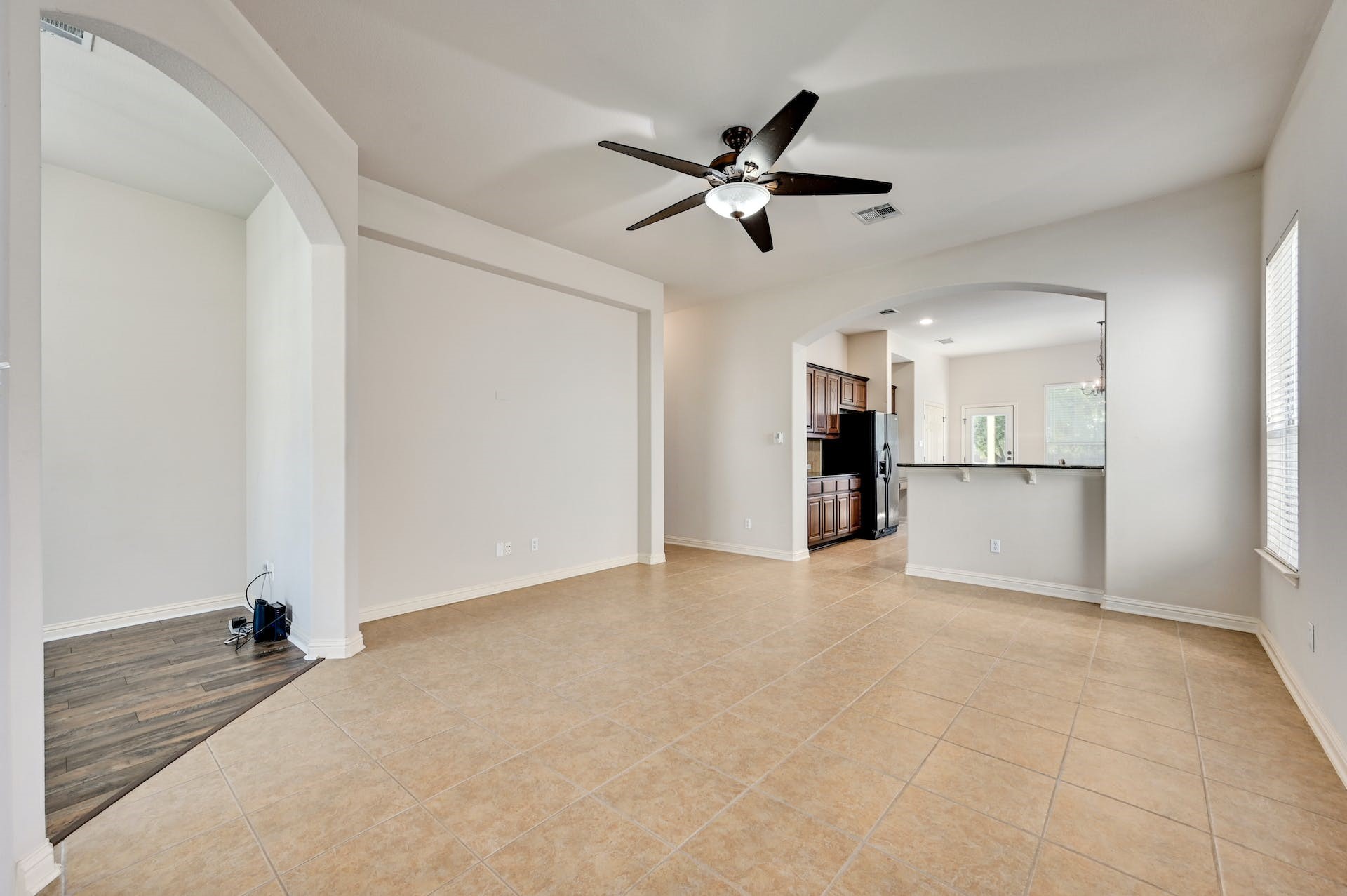 1809 Hidden Springs Path Round Rock, TX 78665 - Photo 3 of 25