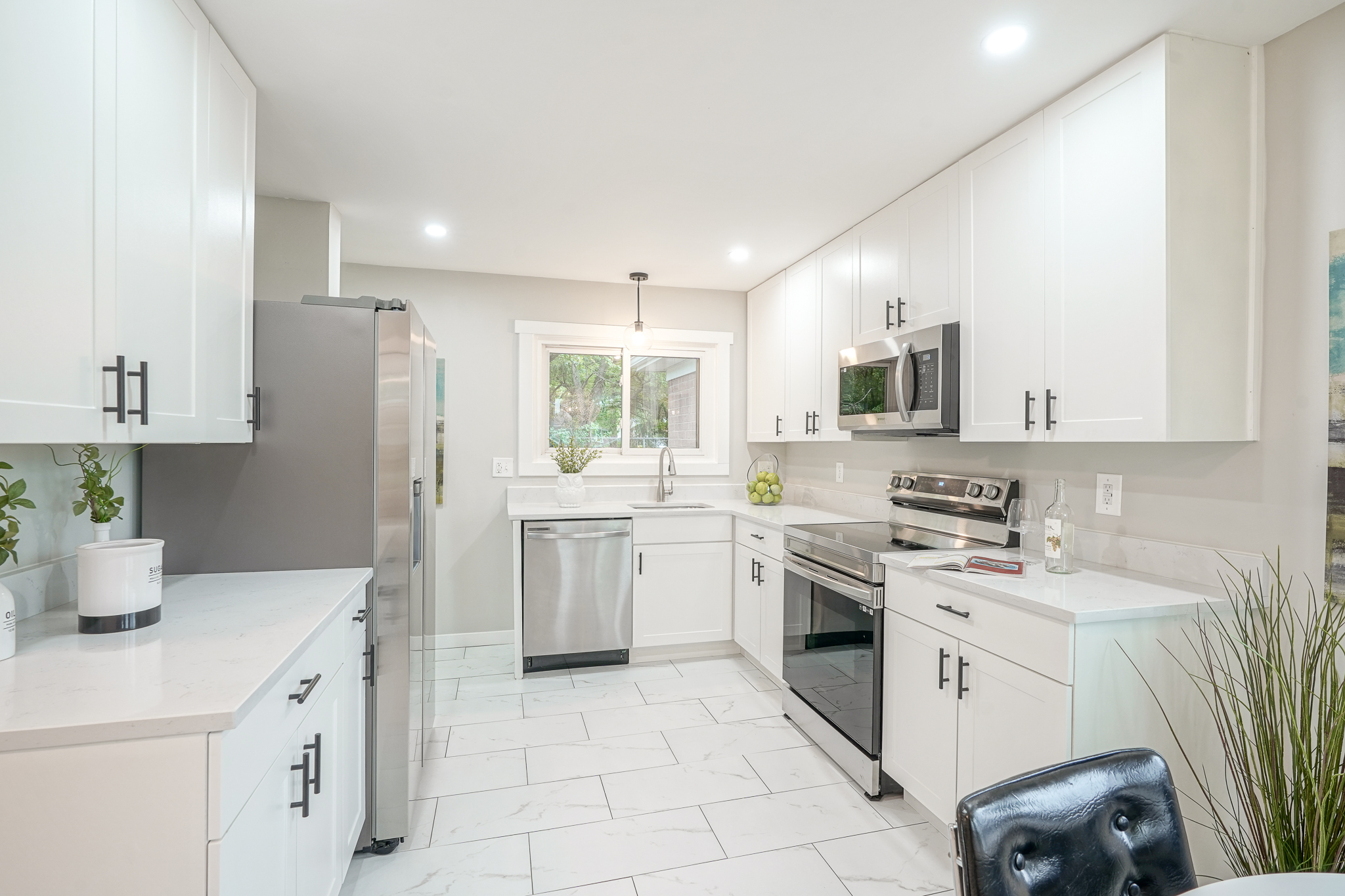 175 East Roberts Road Indianapolis, IN 46227 - Photo 7 of 32