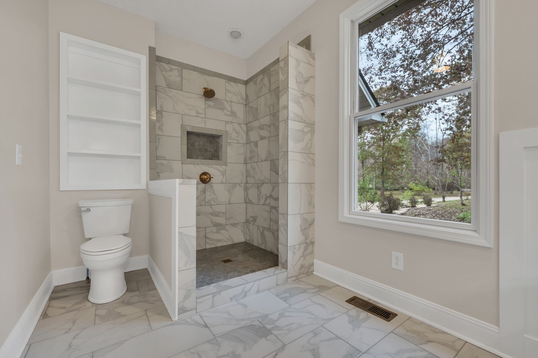 1265 Johnny Hall Road Burns, TN 37029 - Photo 39 of 89 Shower glass has been installed since photos.