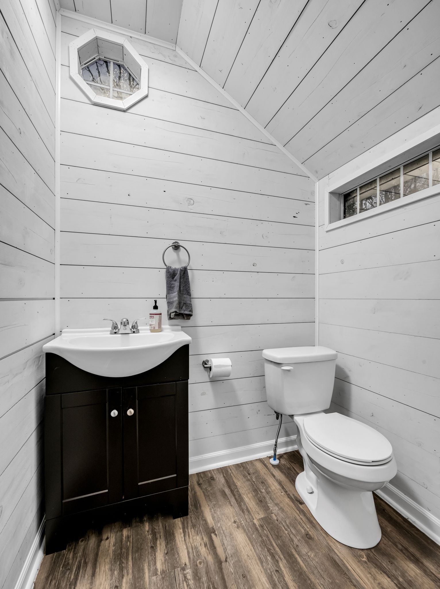 1265 Johnny Hall Road Burns, TN 37029 - Photo 70 of 89 PRIVATE pool house bathroom
