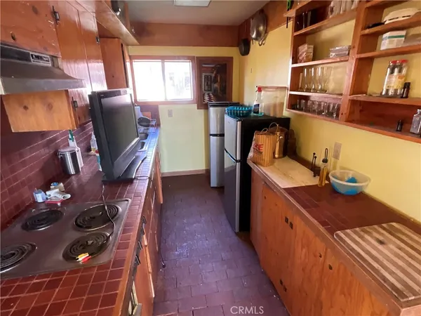 a view of walk in closet