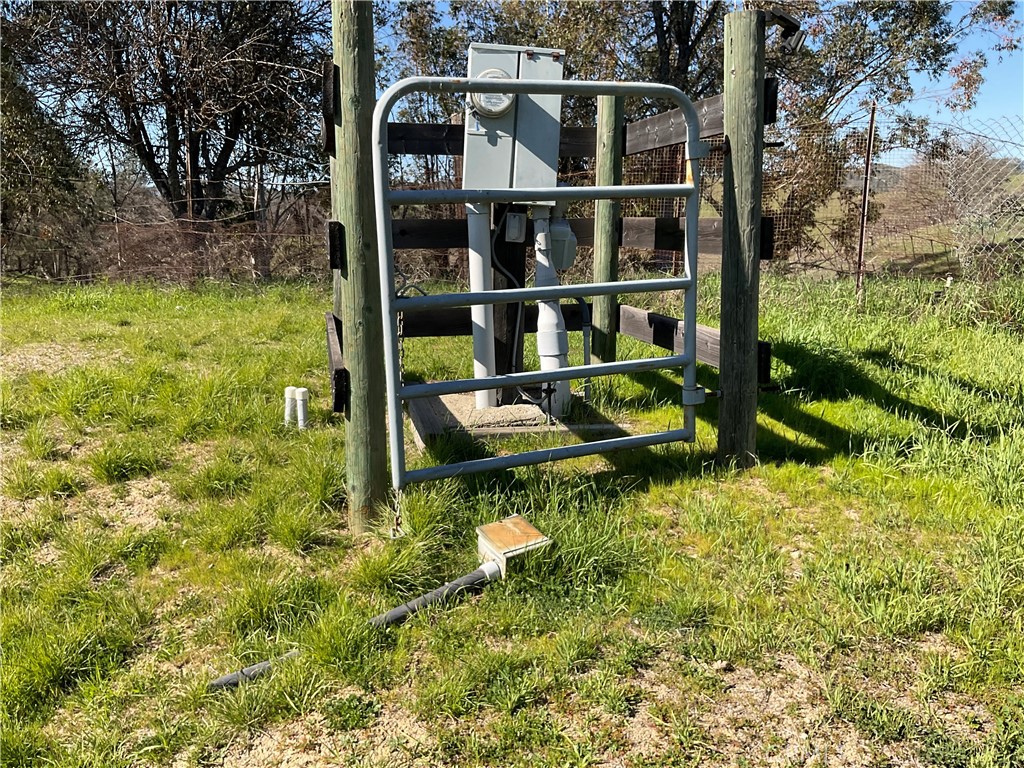 49397 Sapaque Road Bradley, CA 93426 - Photo 46 of 48 a backyard of a house with lots of green space