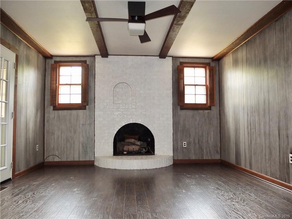 9104 Singingpine Road Charlotte, NC 28214 - Photo 1 of 33 Gallery Image 1