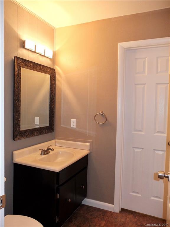 9104 Singingpine Road Charlotte, NC 28214 - Photo 20 of 33 Gallery Image 20