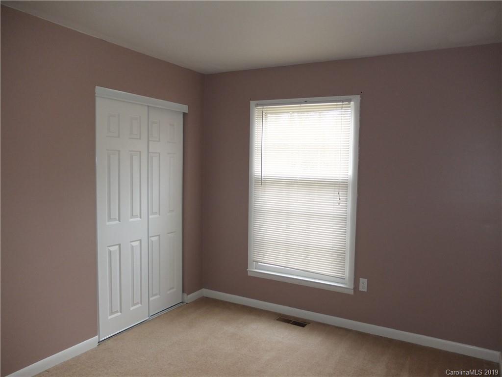 9104 Singingpine Road Charlotte, NC 28214 - Photo 28 of 33 Gallery Image 28