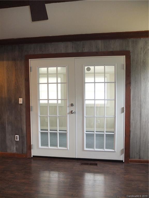 9104 Singingpine Road Charlotte, NC 28214 - Photo 9 of 33 Gallery Image 9